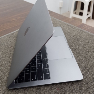  Macbook PRO Grey 13'' -2017-  I5 - 2.3 - 8GB 256GB SSD 
